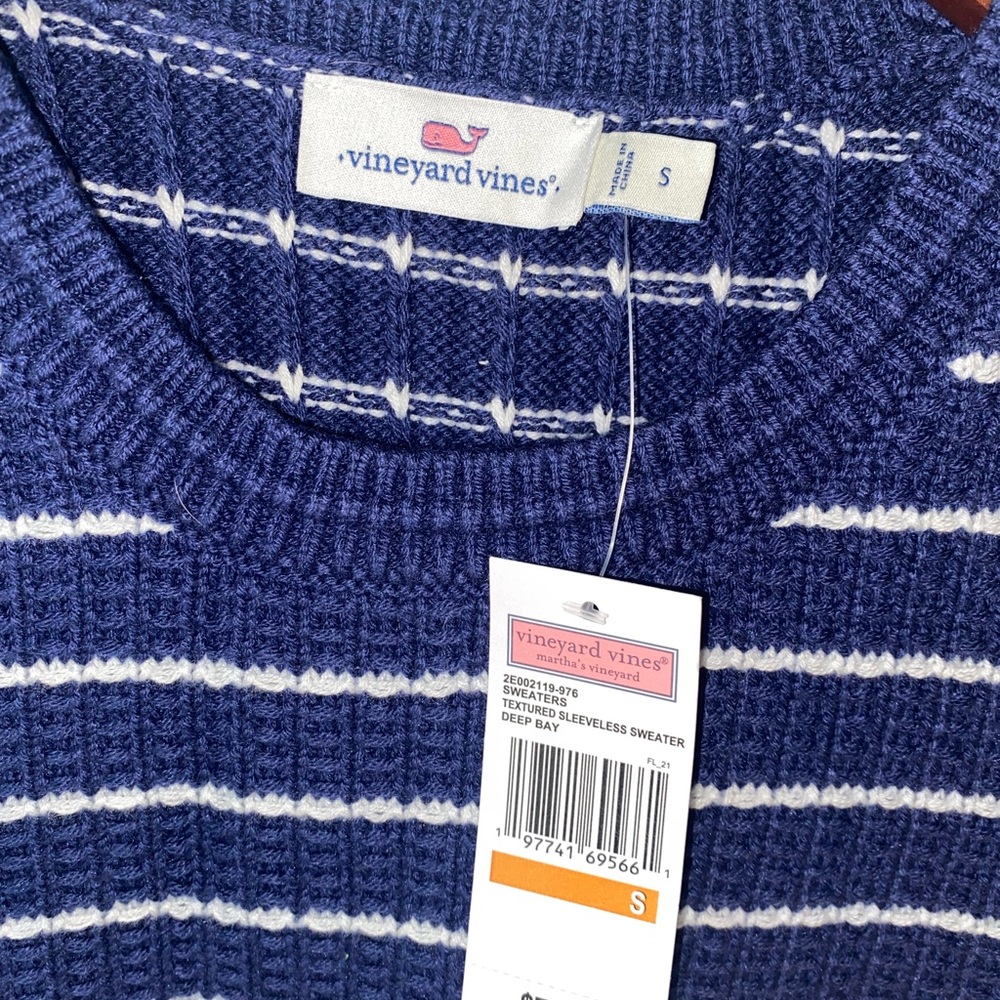 Vineyard Vines Womens Navy and White Striped Knit sleeveless sweater NWT size S - Picture 3 of 8